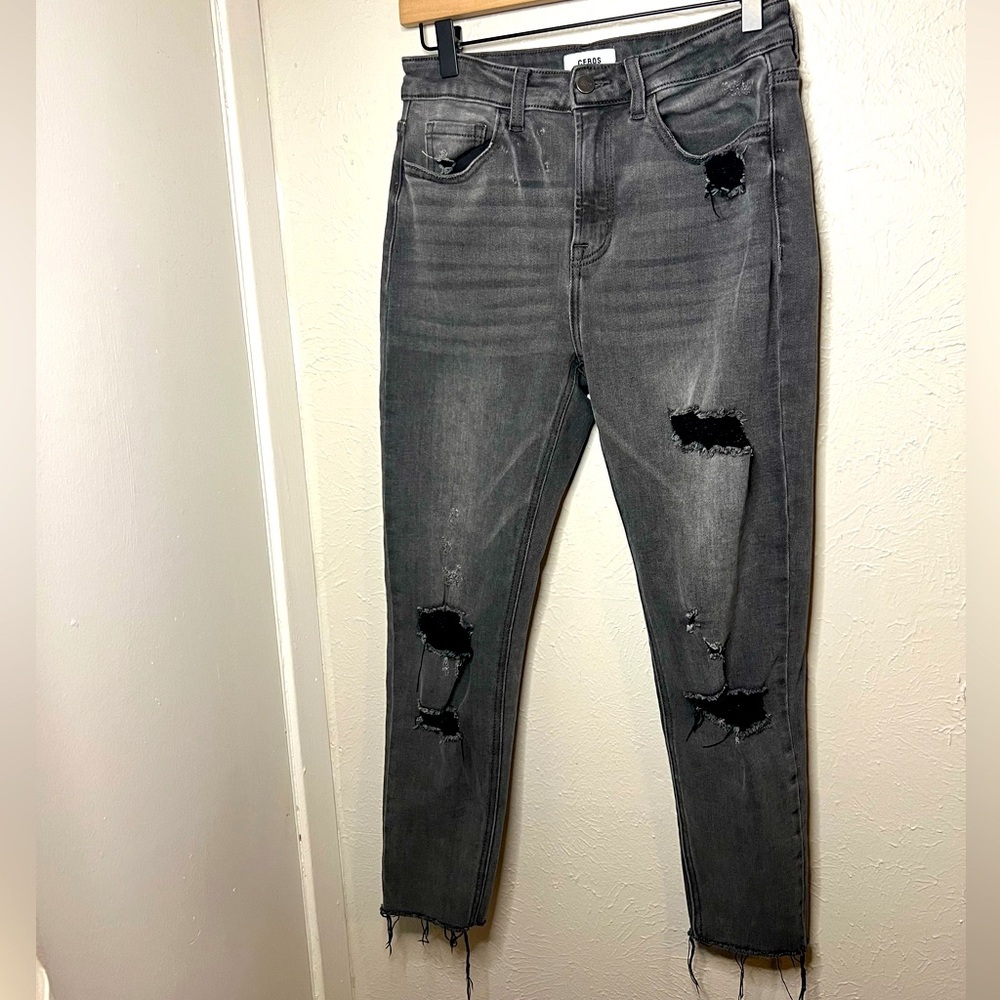Ceros Distressed Gray Jeans for Women
